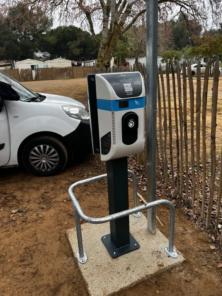 Installation de borne extérieure avec génie civil à Mauguio